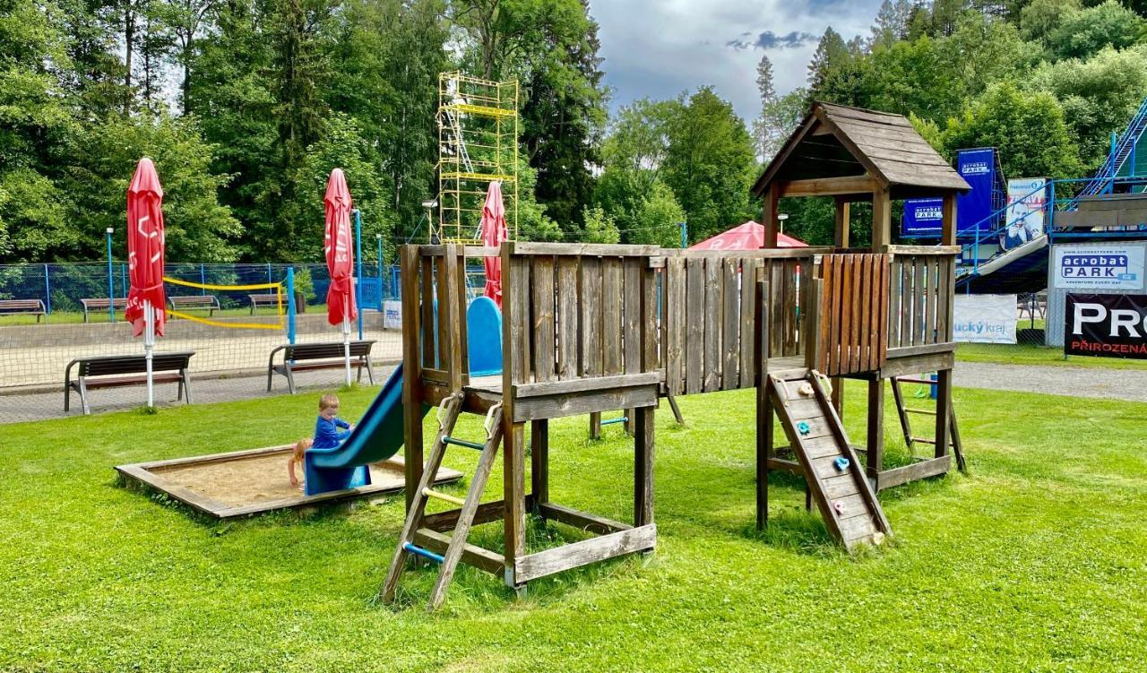 Penzion Acrobat Park Štíty Zewnętrze zdjęcie